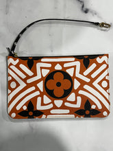 Load image into Gallery viewer, Louis Vuitton Monogram Crafty Neverfull Tote