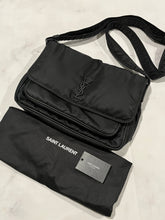 Load image into Gallery viewer, Saint Laurent YSL Black Nylon Unisex Niki Messenger Bag