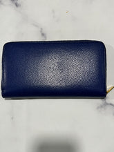Load image into Gallery viewer, Celine Blue Pebbled Leather Zip Around Wallet