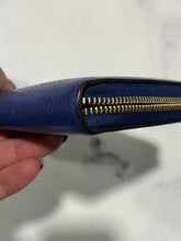 Load image into Gallery viewer, Celine Blue Pebbled Leather Zip Around Wallet