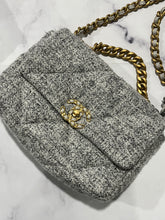 Load image into Gallery viewer, Chanel 21A Medium Tweed Crossbody Bag