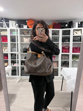 Load image into Gallery viewer, Louis Vuitton Delightful MM Shoulder Bag