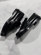 Load image into Gallery viewer, Alexander McQueen Black Loafers