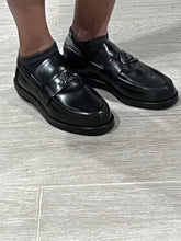 Load image into Gallery viewer, Alexander McQueen Black Loafers