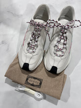 Load image into Gallery viewer, Gucci GG White Interlocking GG Run Sneakers