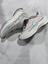 Load image into Gallery viewer, Gucci GG White Interlocking GG Run Sneakers