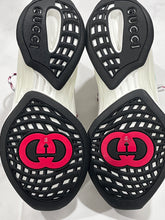 Load image into Gallery viewer, Gucci GG White Interlocking GG Run Sneakers