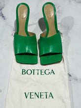 Load image into Gallery viewer, Bottega Veneta Green Slip On Sandals