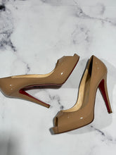 Load image into Gallery viewer, Christian Louboutin Very Prive Patent Leather