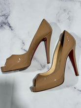 Load image into Gallery viewer, Christian Louboutin Very Prive Patent Leather