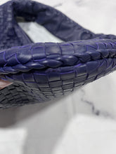 Load image into Gallery viewer, Bottega Veneta Leather Purple Hobo Bag