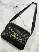 Load image into Gallery viewer, Chanel 1991-94 Lambskin Vintage Camera Crossbody Bag