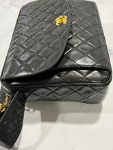 Load image into Gallery viewer, Chanel 1991-94 Lambskin Vintage Camera Crossbody Bag