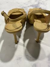 Load image into Gallery viewer, Bottega Veneta Padded Leather Slingback Sandals