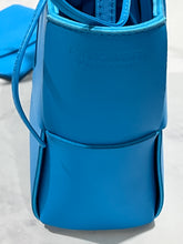 Load image into Gallery viewer, Bottega Veneta Small Leather Pool Arco Tote with Pouch
