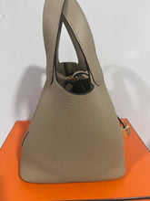 Load image into Gallery viewer, Hermes Picotin Lock 18 Clemence Handbag Trench