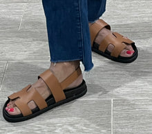 Load image into Gallery viewer, Hermes Genius Natural Sandals