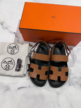 Load image into Gallery viewer, Hermes Genius Natural Sandals