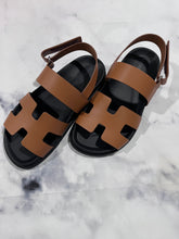 Load image into Gallery viewer, Hermes Genius Natural Sandals
