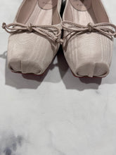 Load image into Gallery viewer, Christian Louboutin Mamadrague Leche Ballet Flats