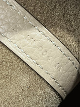 Load image into Gallery viewer, Hermes Picotin Lock 18 Clemence Handbag Trench