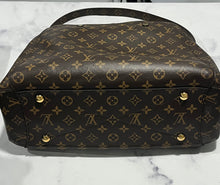 Load image into Gallery viewer, Louis Vuitton Monogram Canvas Montaigne GM Handbag