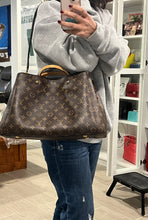 Load image into Gallery viewer, Louis Vuitton Monogram Canvas Montaigne GM Handbag