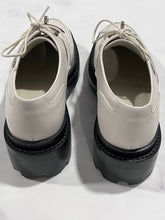 Load image into Gallery viewer, Hermes Derby Kelly Loafers