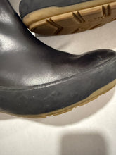 Load image into Gallery viewer, Moncler Quilted Down Puffer Snow Boots