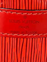 Load image into Gallery viewer, Louis Vuitton Vintage Epi Leather Bucket Hobo Bag