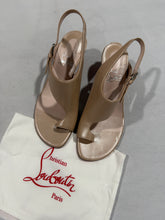 Load image into Gallery viewer, Christian Louboutin Pearle Leche One toe Sandal