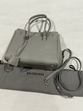 Load image into Gallery viewer, Balenciaga Hampton Small Gray Tote Crossbody