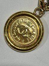 Load image into Gallery viewer, Chanel Vintage Black Leather Gold Chain Belt