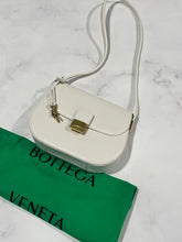 Load image into Gallery viewer, Bottega Veneta Desiree Chalk Large Crossbody