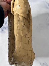 Load image into Gallery viewer, Bottega Veneta Mini Jodie