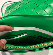 Load image into Gallery viewer, Bottega Veneta Intrecciato Leather Parakeet Wallet on Chain