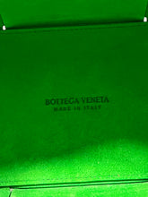 Load image into Gallery viewer, Bottega Veneta Leather White & Parakeet Arco Tote with Pouch