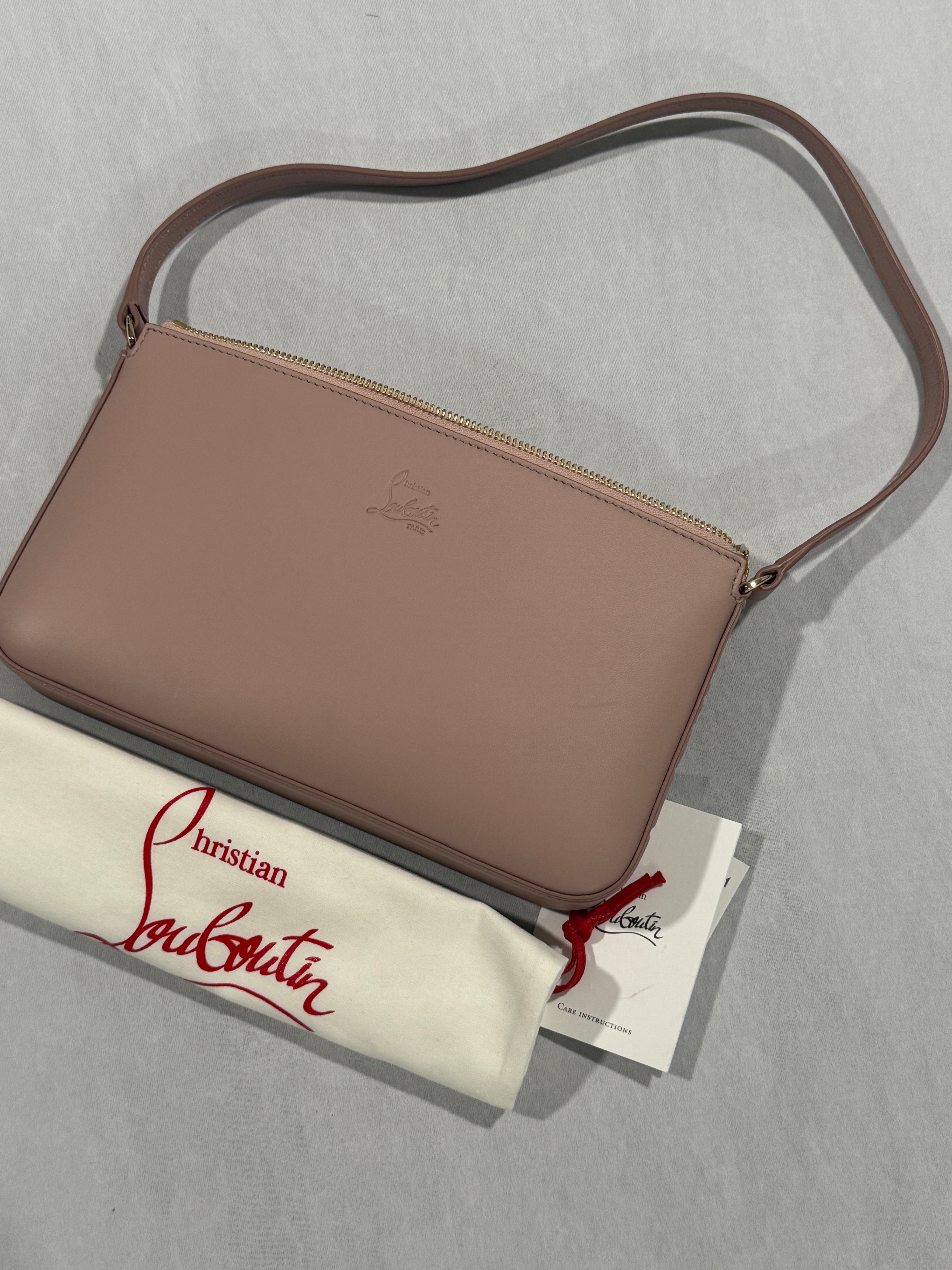 新色♪ Christian Louboutin ケース　バレリーナ Bettina - Clutch - Crepe satin - Black - Christian Louboutin