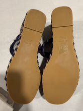 Load image into Gallery viewer, Valentino Garavani Navy Espadrille Wedge Sandal