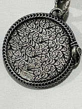 Load image into Gallery viewer, Gucci Sterling Silver Gardensnake Pendant Necklace