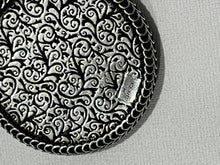Load image into Gallery viewer, Gucci Sterling Silver Gardensnake Pendant Necklace