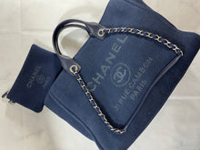 Load image into Gallery viewer, Chanel Bleu Fonce Large Deauville Tote Handbag