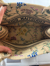 Load image into Gallery viewer, Dior Raffia Medium Floral Book Tote Bag