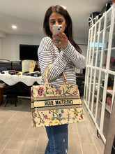 Load image into Gallery viewer, Dior Raffia Medium Floral Book Tote Bag