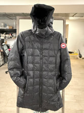 Load image into Gallery viewer, Canada Goose Ellison Down Packable Black Jacket