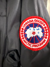 Load image into Gallery viewer, Canada Goose Ellison Down Packable Black Jacket