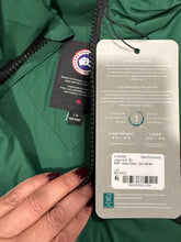 Load image into Gallery viewer, Canada Goose Green Down Puffer Vest