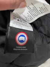 Load image into Gallery viewer, Canada Goose Navy Fur Trim Hood Parka Size Small