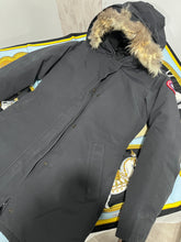 Load image into Gallery viewer, Canada Goose Navy Fur Trim Hood Parka Size Small