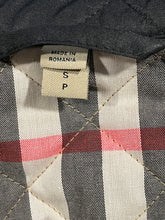 Load image into Gallery viewer, Burberry Black Quilted Short Jacket
